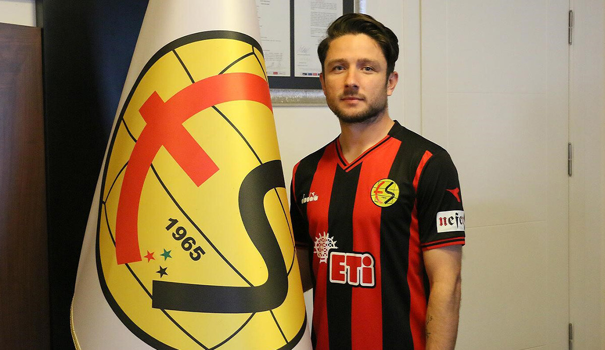 Eskişehirspor geri dönüyor! Transfer tahtasını açarak 20 futbolcuya imza attırdılar