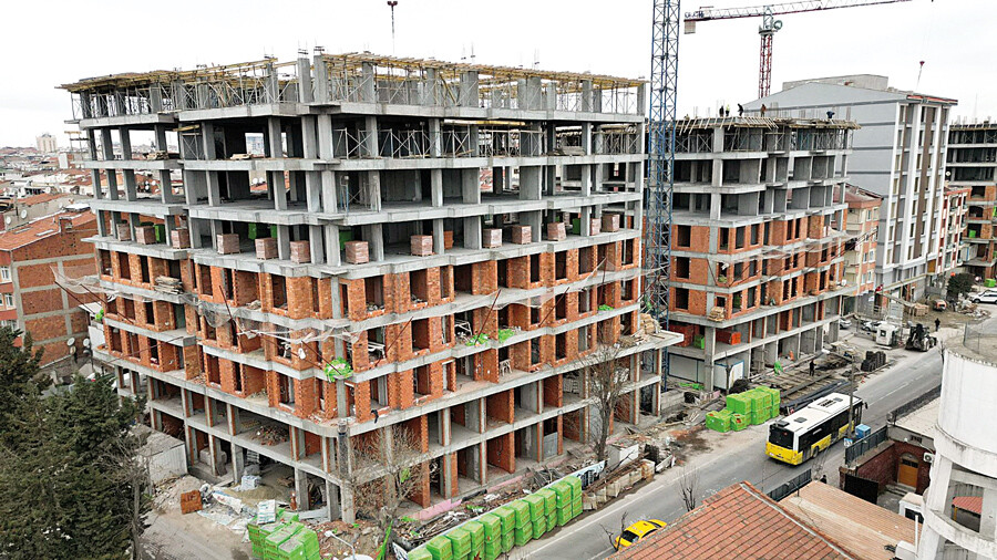 Kentsel dönüşümde Zeytinburnu örneği: Dönüşen mutlu, direnen bin pişman