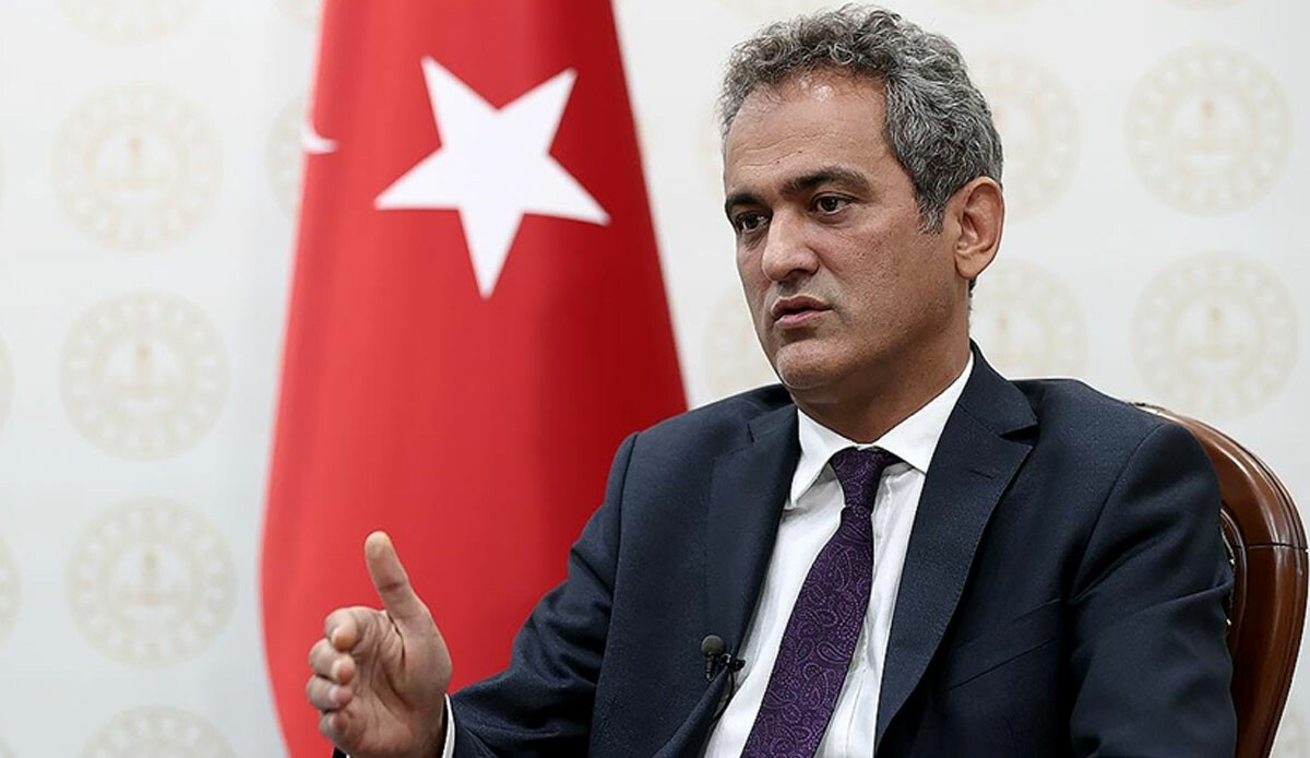 MEB afetin yarasını sarmak için seferber oldu: Deprem bölgesine 26 milyon kitap gönderilecek MEB afetin yarasını sarmak için seferber oldu: Deprem bölgesine 26 milyon kitap gönderilecek
