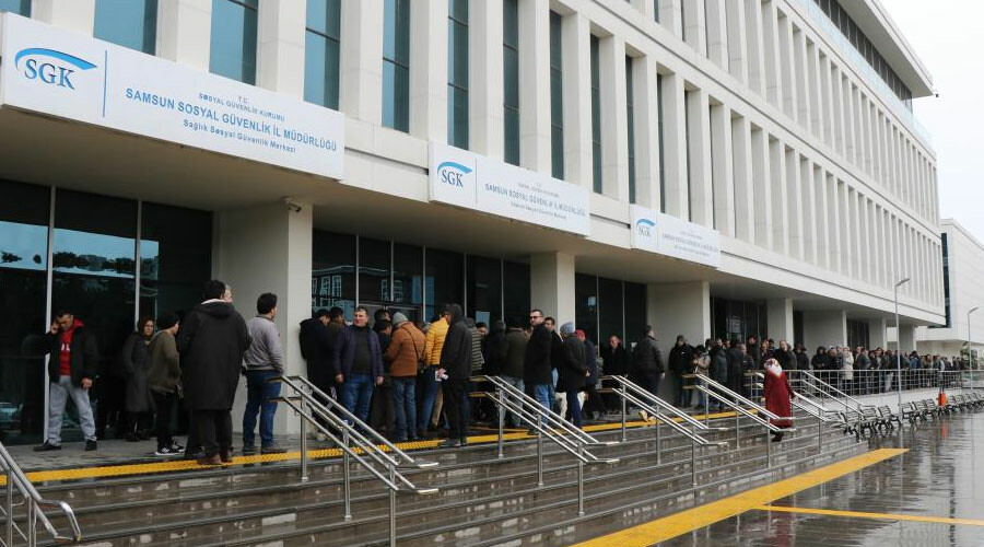 SGK’dan EYT’lilere uyarı: O belgeyi almanız için kuruma gelmenize gerek yok SGK’dan EYT’lilere uyarı: O belgeyi almanız için kuruma gelmenize gerek yok