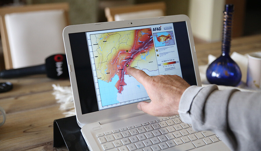 Ünlü jeoloji profesöründen 'artçı' uyarısı: Minimum 1 buçuk, belki 2 yıla kadar uzanabilir