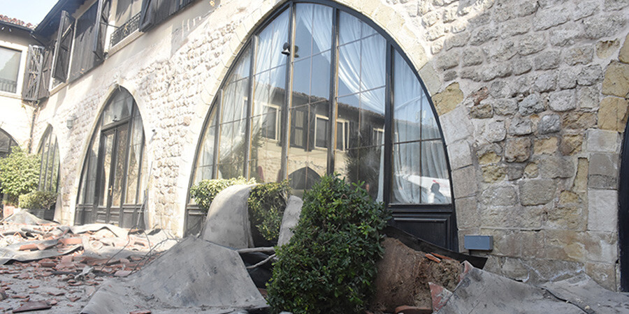 Geçmişi 1860'lara dayanıyor: Hatay'daki tarihi otel depreme rağmen ayakta kaldı