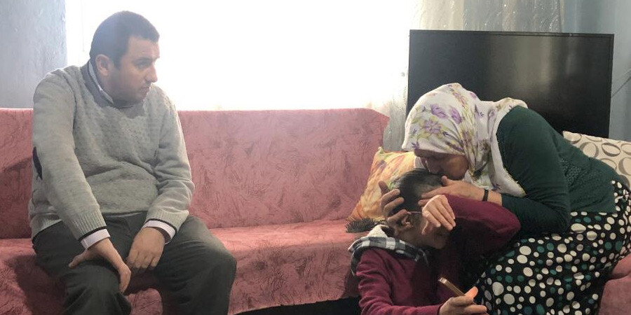Fedakar anne ömrünü engelli 3 çocuğu, hasta eşi, görümcesi ve kayınvalidesine adadı Fedakar anne ömrünü engelli 3 çocuğu, hasta eşi, görümcesi ve kayınvalidesine adadı