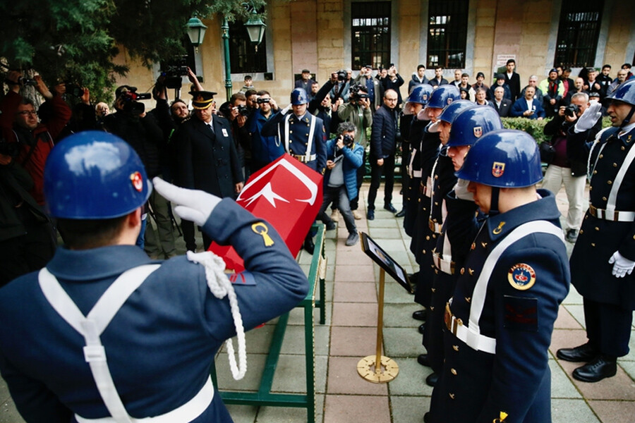 Şehit Albay Oğuzhan Adalıoğlu'na memleketinde son görev Şehit Albay Oğuzhan Adalıoğlu'na memleketinde son görev