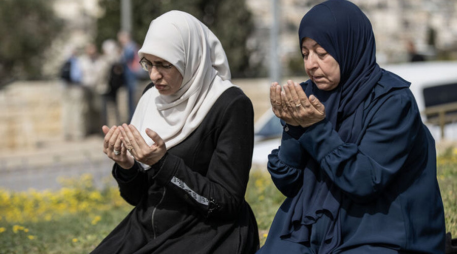 Filistin’de direnişinin sembolü oldular: Mescid-i Aksa’nın 'murabıta' kadınları Filistin’de direnişinin sembolü oldular: Mescid-i Aksa’nın 'murabıta' kadınları