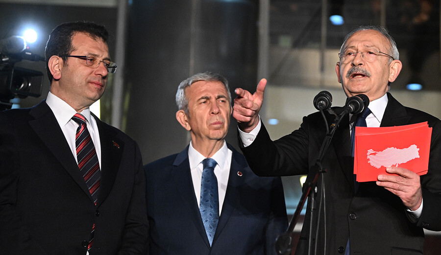 İsrali basını muhalefeti analiz etti: Anlaşmazlık Cumhurbaşkanı Erdoğan'a yardımcı oluyor İsrali basını muhalefeti analiz etti: Anlaşmazlık Cumhurbaşkanı Erdoğan'a yardımcı oluyor