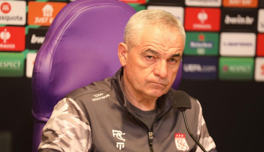 Rıza Çalımbay'dan İtalyan gazetecinin  Rıza Çalımbay'dan İtalyan gazetecinin