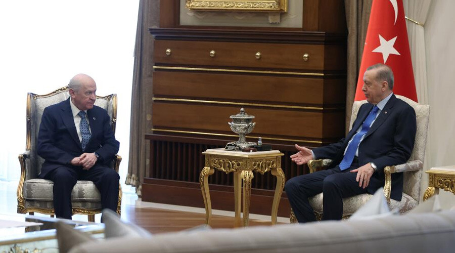 Cumhurbaşkanı Erdoğan ve Bahçeli arasında 'seçim' zirvesi Cumhurbaşkanı Erdoğan ve Bahçeli arasında 'seçim' zirvesi