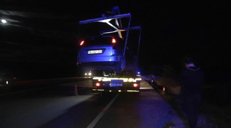 Kırıkkale’de ‘navigasyon’ kazası: Otomobili ile takla attı, hastaneye gitmeyi reddetti Kırıkkale’de ‘navigasyon’ kazası: Otomobili ile takla attı, hastaneye gitmeyi reddetti