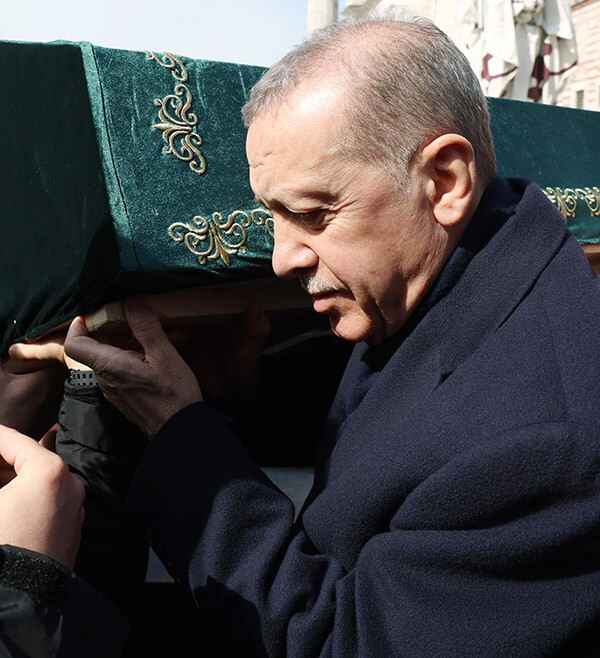 Cumhurbaşkanı Erdoğan, Kemal Coşkun'un cenaze törenine katıldı Cumhurbaşkanı Erdoğan, Kemal Coşkun'un cenaze törenine katıldı