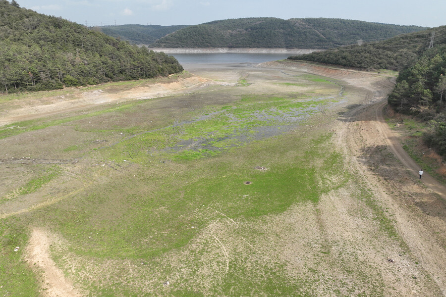 Su krizi baş gösterebilir: İstanbul barajlarında doluluk seviyesi son 9 yılın en düşük seviyesinde Su krizi baş gösterebilir: İstanbul barajlarında doluluk seviyesi son 9 yılın en düşük seviyesinde