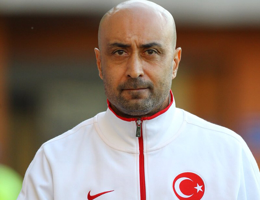 Efsane futbolcular teknik direktör oluyor!  Mehmet Topal, Sabri Sarıoğlu ve Tuncay Şanlı aynı takımda görev alacak Efsane futbolcular teknik direktör oluyor!  Mehmet Topal, Sabri Sarıoğlu ve Tuncay Şanlı aynı takımda görev alacak