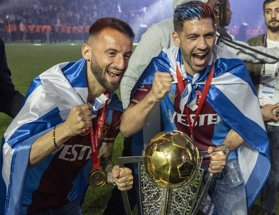 Trabzonspor'da ayrılıklar devam ediyor! Abdullah Avcı'dan sonra Bakasetas... Trabzonspor'da ayrılıklar devam ediyor! Abdullah Avcı'dan sonra Bakasetas...