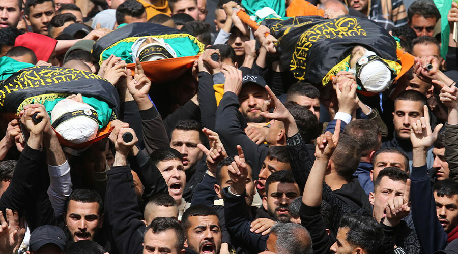 İsrail’den Cenin’e baskın: Keskin nişancılar 3 Filistinli genci öldürdü İsrail’den Cenin’e baskın: Keskin nişancılar 3 Filistinli genci öldürdü