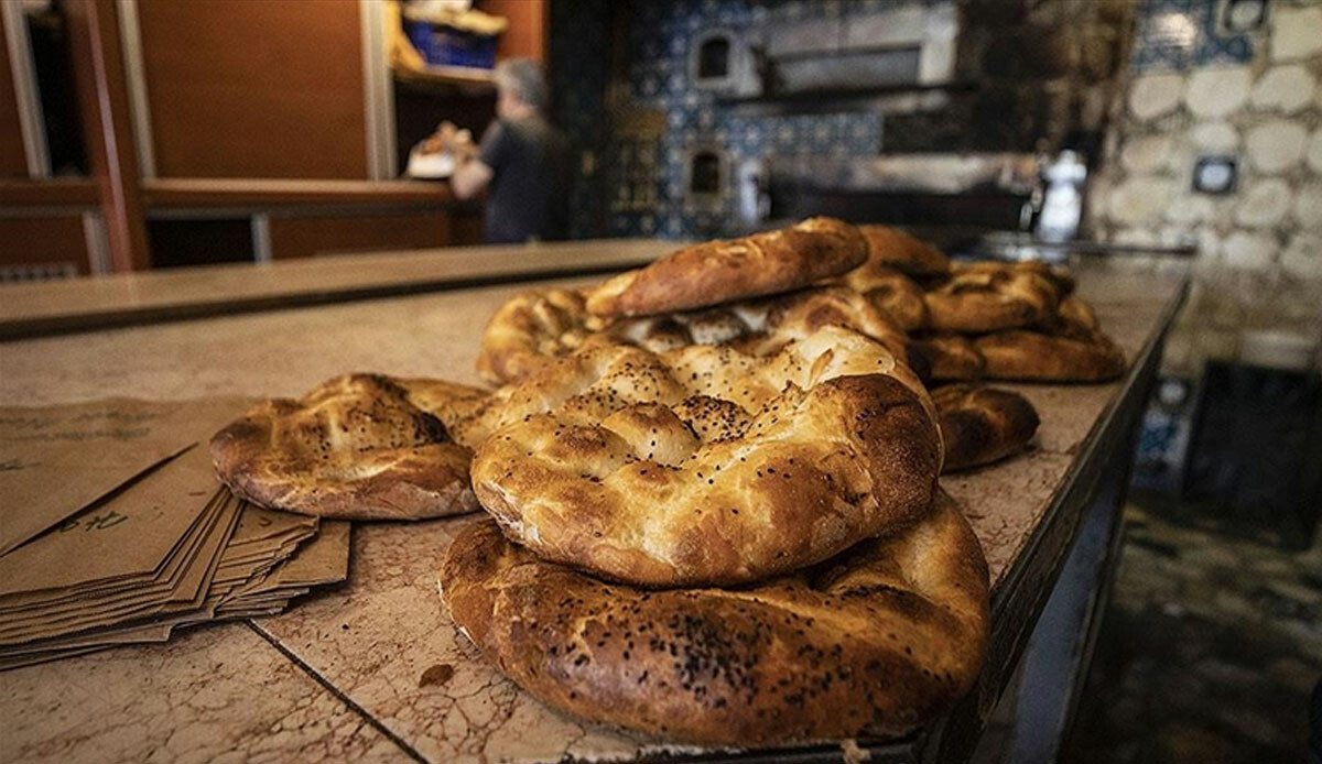 Ankara’da Ramazan pidesi 10 TL oldu Ankara’da Ramazan pidesi 10 TL oldu