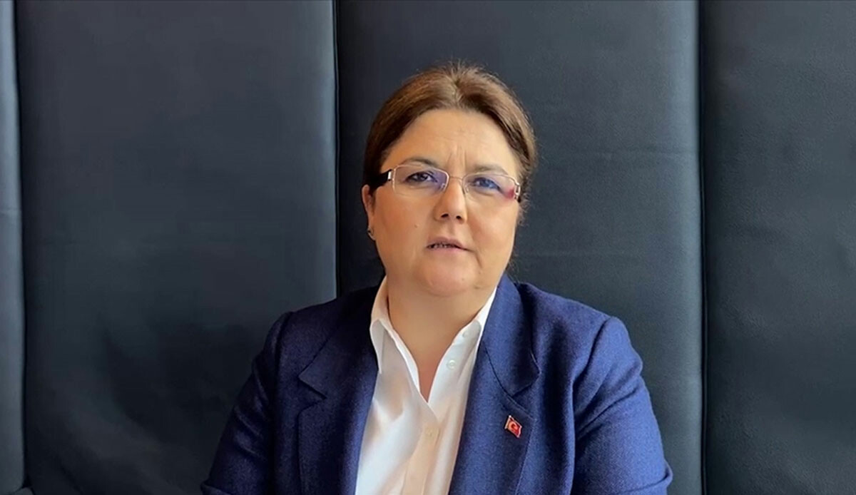 Bakan Yanık'tan evde bakım yardımı açıklaması: 2 milyar 417 milyon TL hesaplara yatırıldı Bakan Yanık'tan evde bakım yardımı açıklaması: 2 milyar 417 milyon TL hesaplara yatırıldı