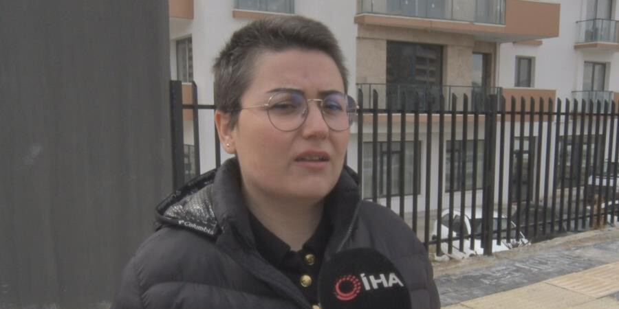 İnsanlık ölmüş dedirten olay! Fırsatçı emlakçılar kanser hastası depremzedeyi de dolandırdılar   İnsanlık ölmüş dedirten olay! Fırsatçı emlakçılar kanser hastası depremzedeyi de dolandırdılar