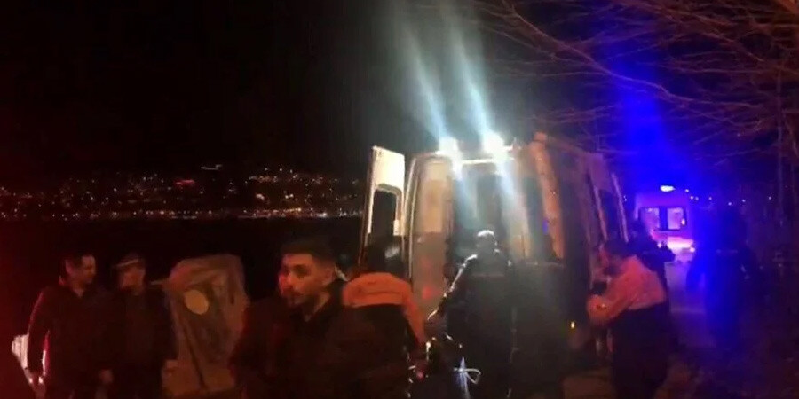 Marmara Denizi'nde balıkçı teknesi alabora oldu: 1 kişi aranıyor Marmara Denizi'nde balıkçı teknesi alabora oldu: 1 kişi aranıyor