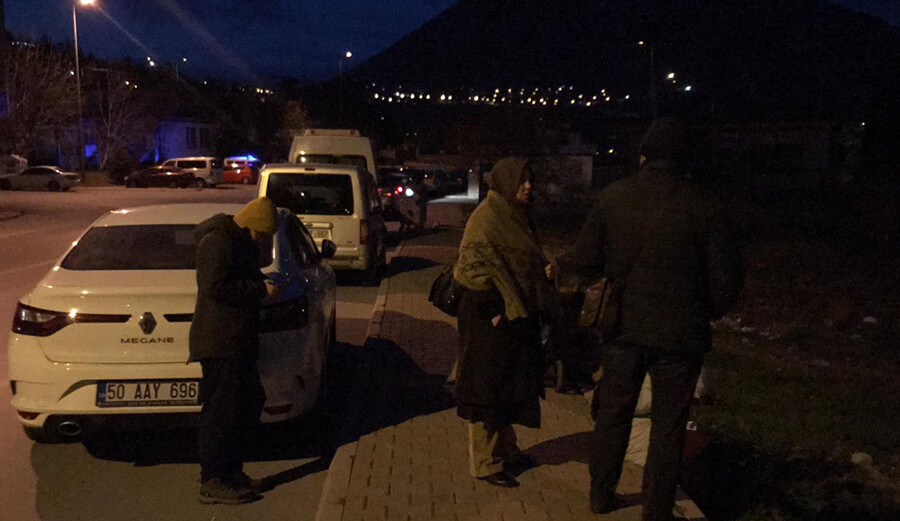 Son dakika! Kayseri'de korkutan deprem: Çevre illerden de hissedildi (10 Mart son depremler) Son dakika! Kayseri'de korkutan deprem: Çevre illerden de hissedildi (10 Mart son depremler)
