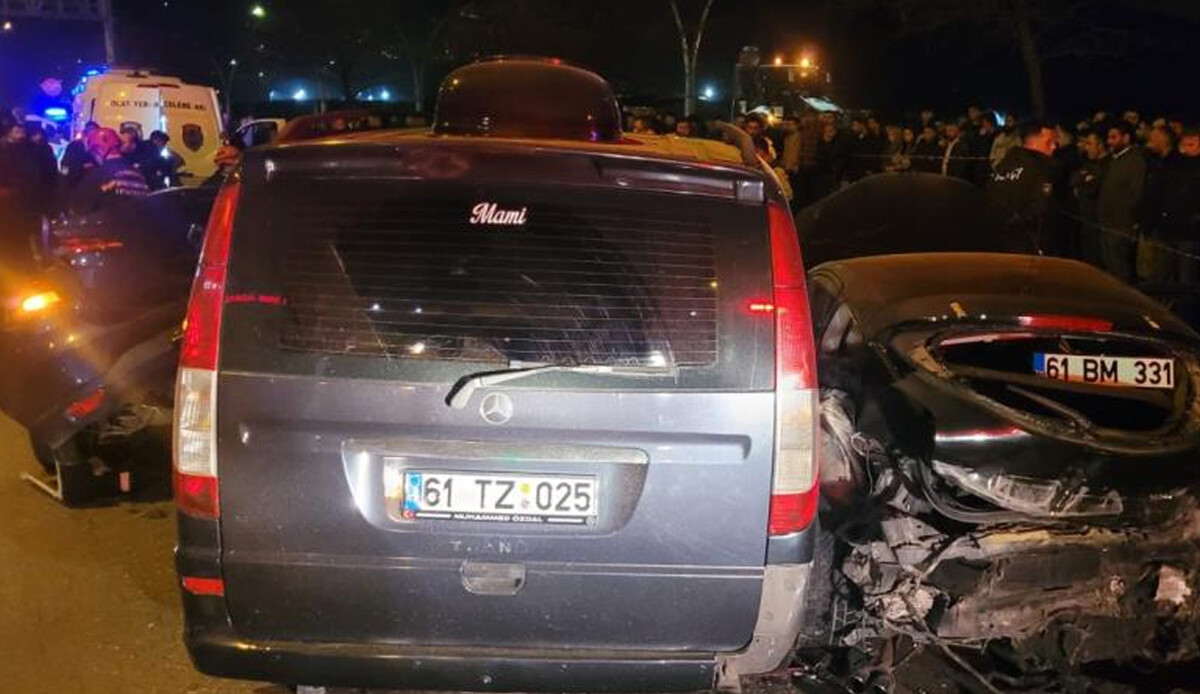 Trabzon'da zincirleme kaza, ölü ve yaralılar var Trabzon'da zincirleme kaza, ölü ve yaralılar var