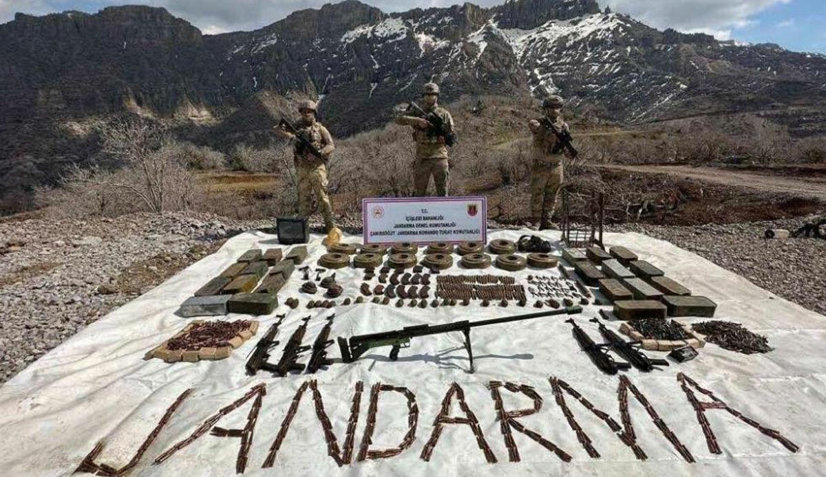 İçişleri'nden Eren Abluka Sonbahar Kış 26 Operasyonu açıklaması: Çok sayıda mühimmat ele geçirildi İçişleri'nden Eren Abluka Sonbahar Kış 26 Operasyonu açıklaması: Çok sayıda mühimmat ele geçirildi