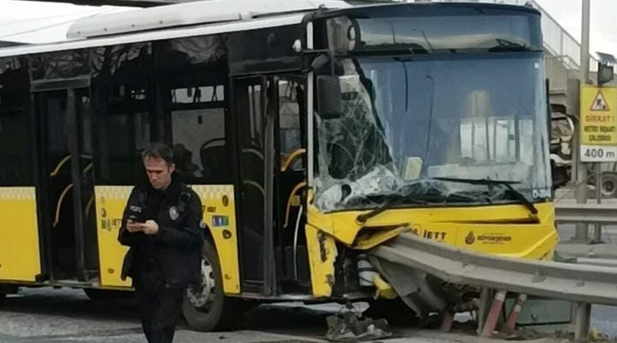Son dakika... İETT otobüsü bariyerlere çarptı: Yaralılar var