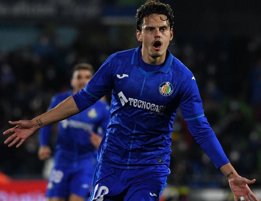 Enes Ünal Lionel Messi'nin rekorunu kırdı! Türk golcü Avrupa'da fırtına estiriyor Enes Ünal Lionel Messi'nin rekorunu kırdı! Türk golcü Avrupa'da fırtına estiriyor