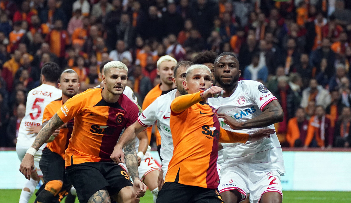 Galatasaray - Kasımpaşa (25. Hafta)  Okan Buruk ilk 11&#039;ini belirledi