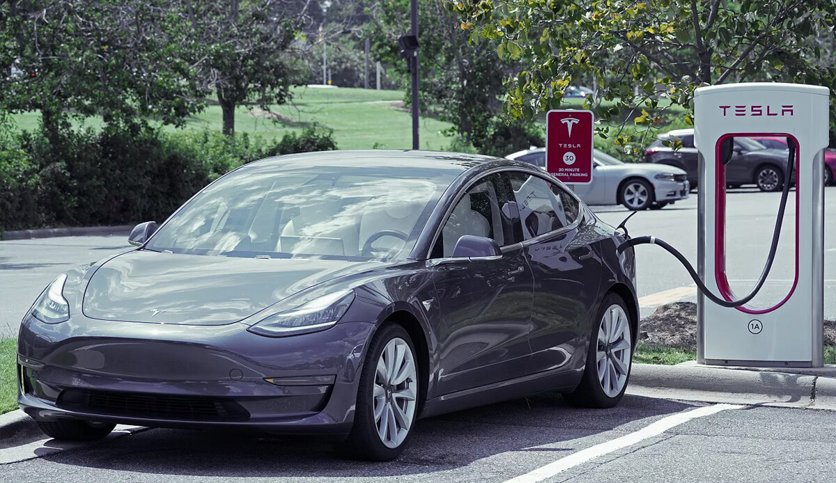 EPDK’dan Tesla’ya şarj lisansı