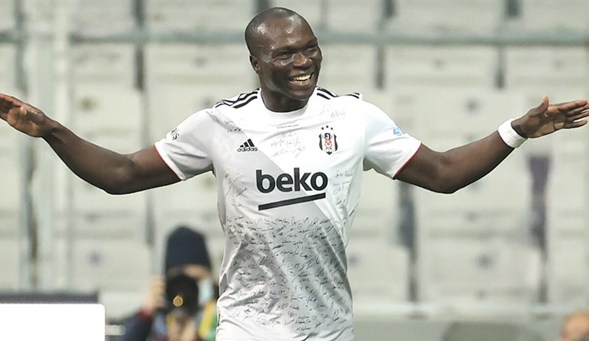 Aboubakar süper olacak: Özel hoca eşliğinde çalışıyor Aboubakar süper olacak: Özel hoca eşliğinde çalışıyor