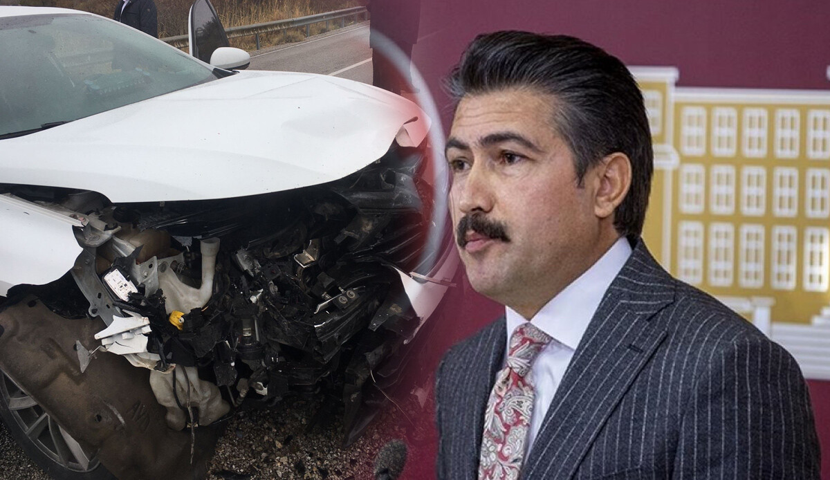 AK Partili Cahit Özkan'ın ekibi Denizli'de kaza yaptı; 3 yaralı AK Partili Cahit Özkan'ın ekibi Denizli'de kaza yaptı; 3 yaralı