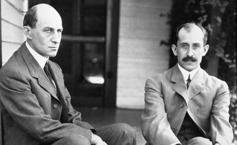 Uçak nerede ne zaman ve kim tarafından icat edilmiştir? Uçak nerede ne zaman ve kim tarafından icat edilmiştir?