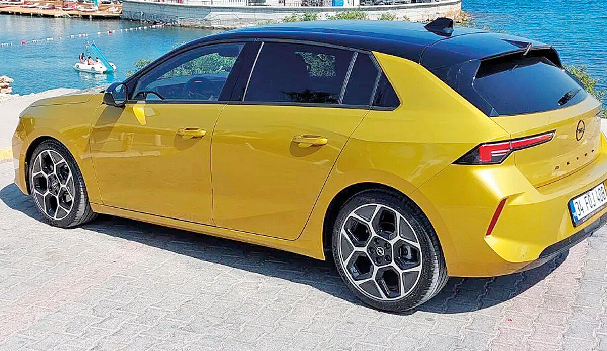 Opel Astra yeni sayfa açtı: Sadeliğin zarafeti Opel Astra yeni sayfa açtı: Sadeliğin zarafeti