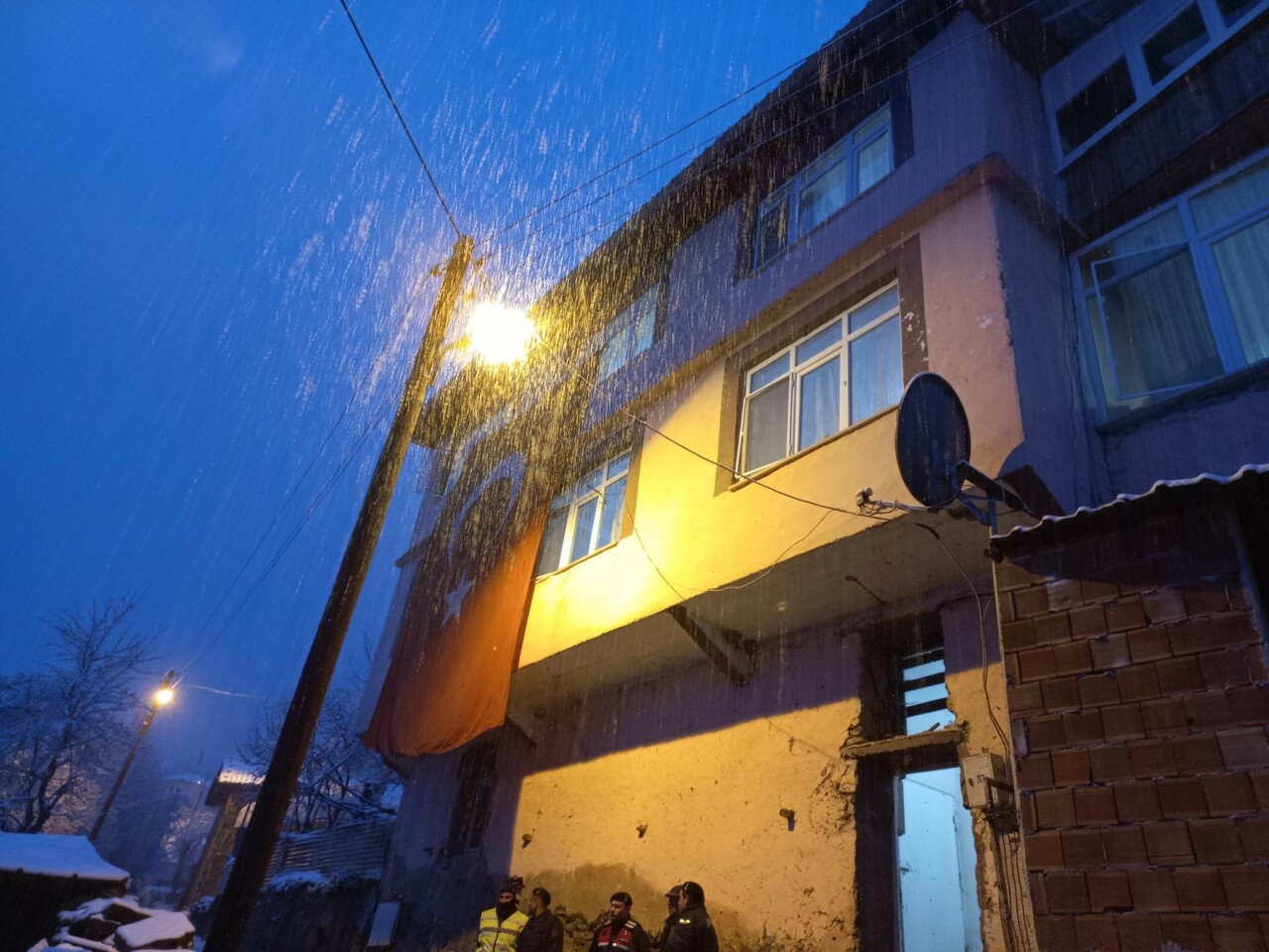 29 yaşındaki uzman çavuşdan kahreden haber: Görevi başında kalbine yenik düştü 29 yaşındaki uzman çavuşdan kahreden haber: Görevi başında kalbine yenik düştü