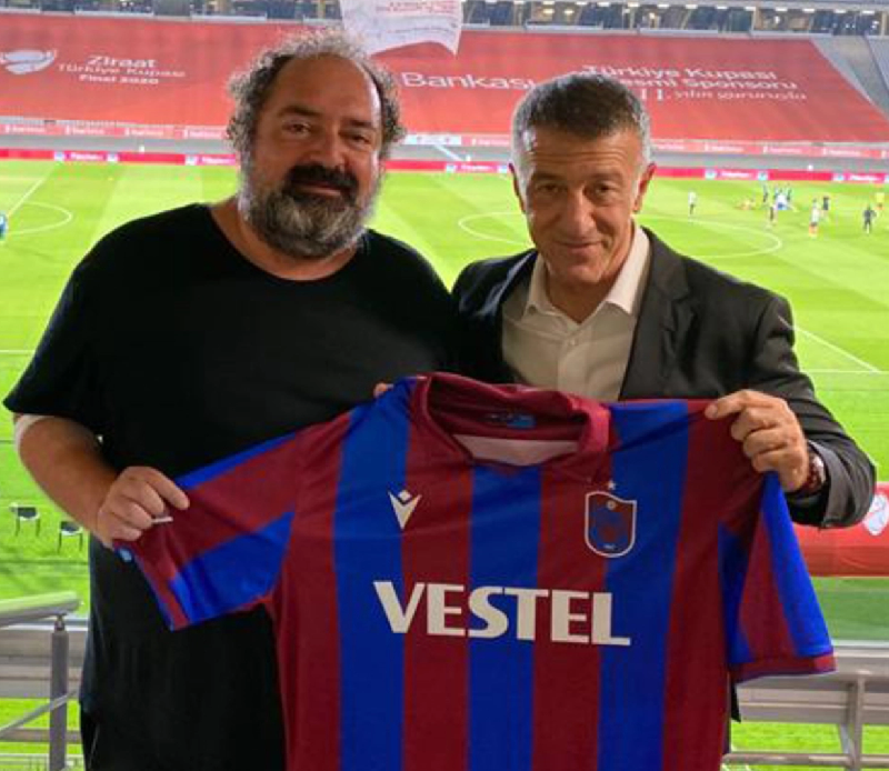 Trabzonspor'da dengeleri değiştiren hamle! Ahmet Ağaoğlu'nun listesi belli oldu! Ünlü milyarderi yönetime katıyor Trabzonspor'da dengeleri değiştiren hamle! Ahmet Ağaoğlu'nun listesi belli oldu! Ünlü milyarderi yönetime katıyor