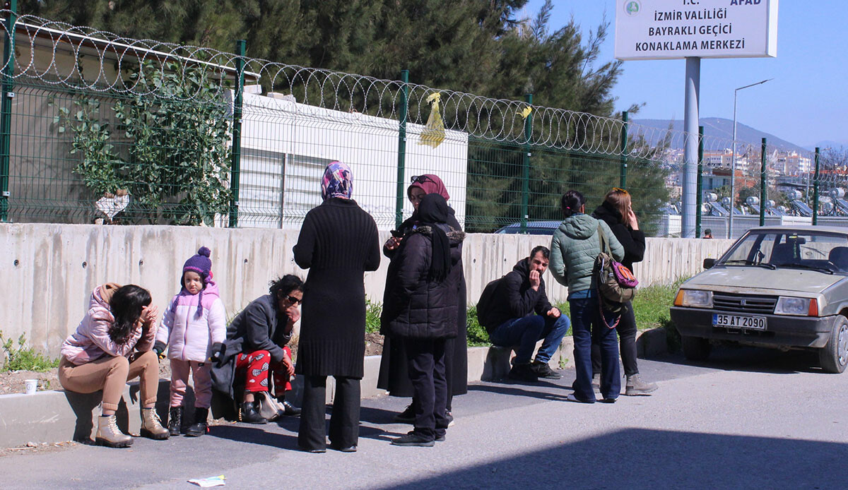 İzmir'de bir garip 'tahliye' kararı: Depremzedeyi çıkarıp, depremzede yerleştirdiler İzmir'de bir garip 'tahliye' kararı: Depremzedeyi çıkarıp, depremzede yerleştirdiler