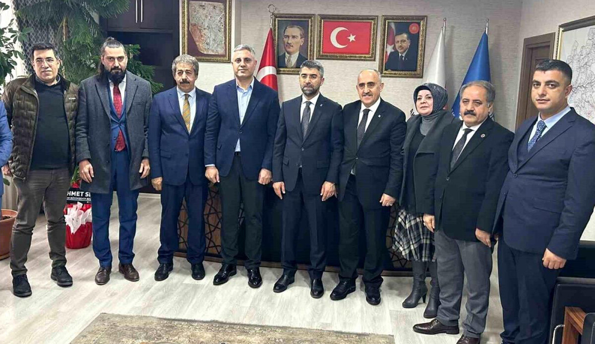 Osmanlı Ocakları, Erdoğan'a desteğini açıkladı: Etrafında birleşmeliyiz Osmanlı Ocakları, Erdoğan'a desteğini açıkladı: Etrafında birleşmeliyiz