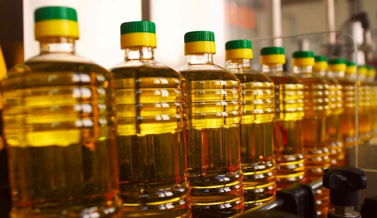 4 litre ayçiçek yağının fiyatı 174,90 TL&#039;den düşüyor! O market yağ fiyatlarını güncelledi! 39,95 TL&#039;ye ayçiçek yağı satışta