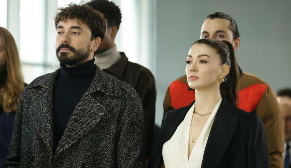 Kalp Yarası dizisi ile büyük beğeni toplamıştı! Ünlü oyuncu yeniden ekranlara dönüyor! Bu kez Burcu Özberk ile rol alacak!