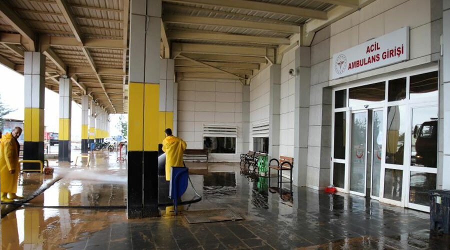 Deprem bölgesi Şanlıurfa, Adıyaman ve Malatya bu defa sele teslim! Caddeler göle döndü, hastaneleri su bastı, eğitime ara verildi: Can kaybı artıyor