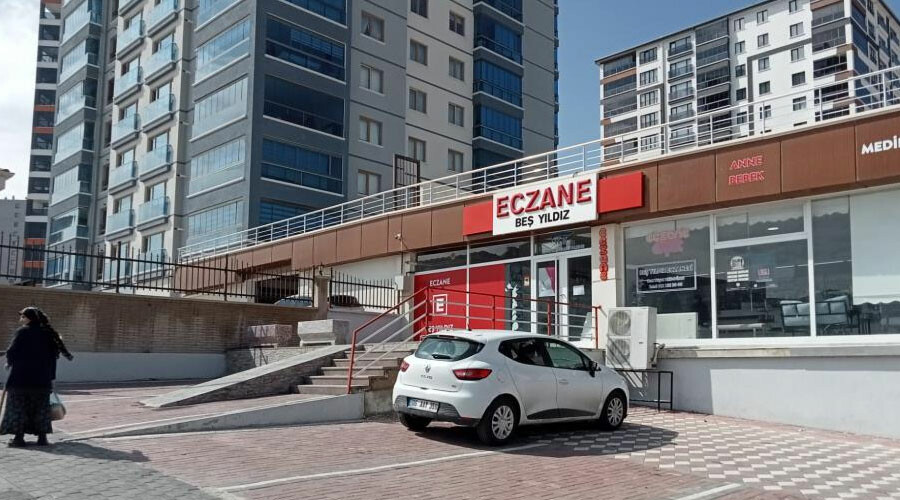 Eczane kalfalarında korkunç tuzak: Aylarca ilaç verdiler, 4 milyon lirayı cebe indirdiler