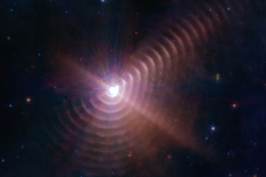 NASA'nın James Webb Uzay Teleskobu ölmekte olan bir yıldızı görüntüledi