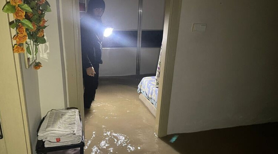 Deprem bölgesi Şanlıurfa, Adıyaman ve Malatya bu defa sele teslim! Caddeler göle döndü, hastaneleri su bastı, eğitime ara verildi: Can kaybı artıyor