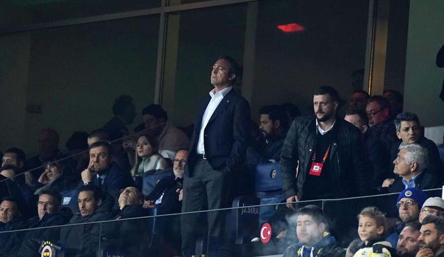Jorge Jesus basın toplantısında esti gürledi: Türkiye’de maçlar sahada değil masada kazanılıyor Jorge Jesus basın toplantısında esti gürledi: Türkiye’de maçlar sahada değil masada kazanılıyor