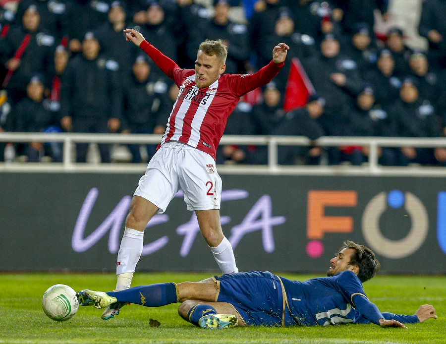 UEFA ülke puanı sıralamasında geriledik! Türk takımları tehlike altında UEFA ülke puanı sıralamasında geriledik! Türk takımları tehlike altında
