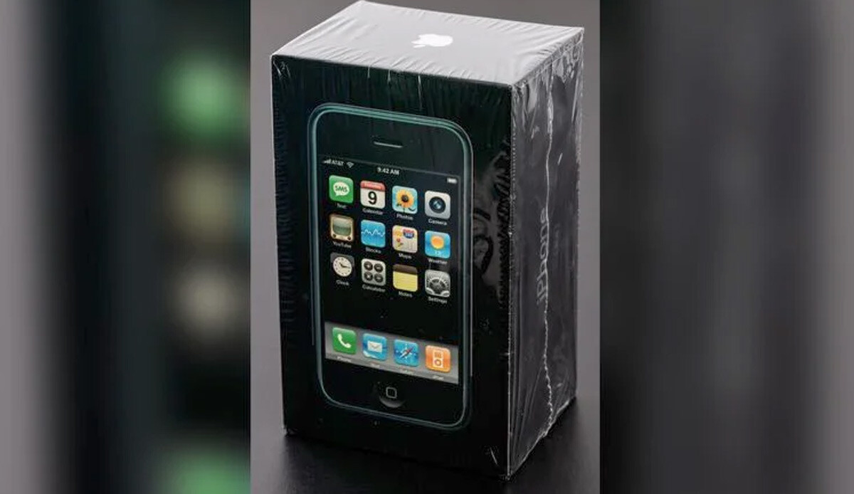 Tam 16 yıllık ilk iPhone modeli 90 adet telefon fiyatına satıldı Tam 16 yıllık ilk iPhone modeli 90 adet telefon fiyatına satıldı