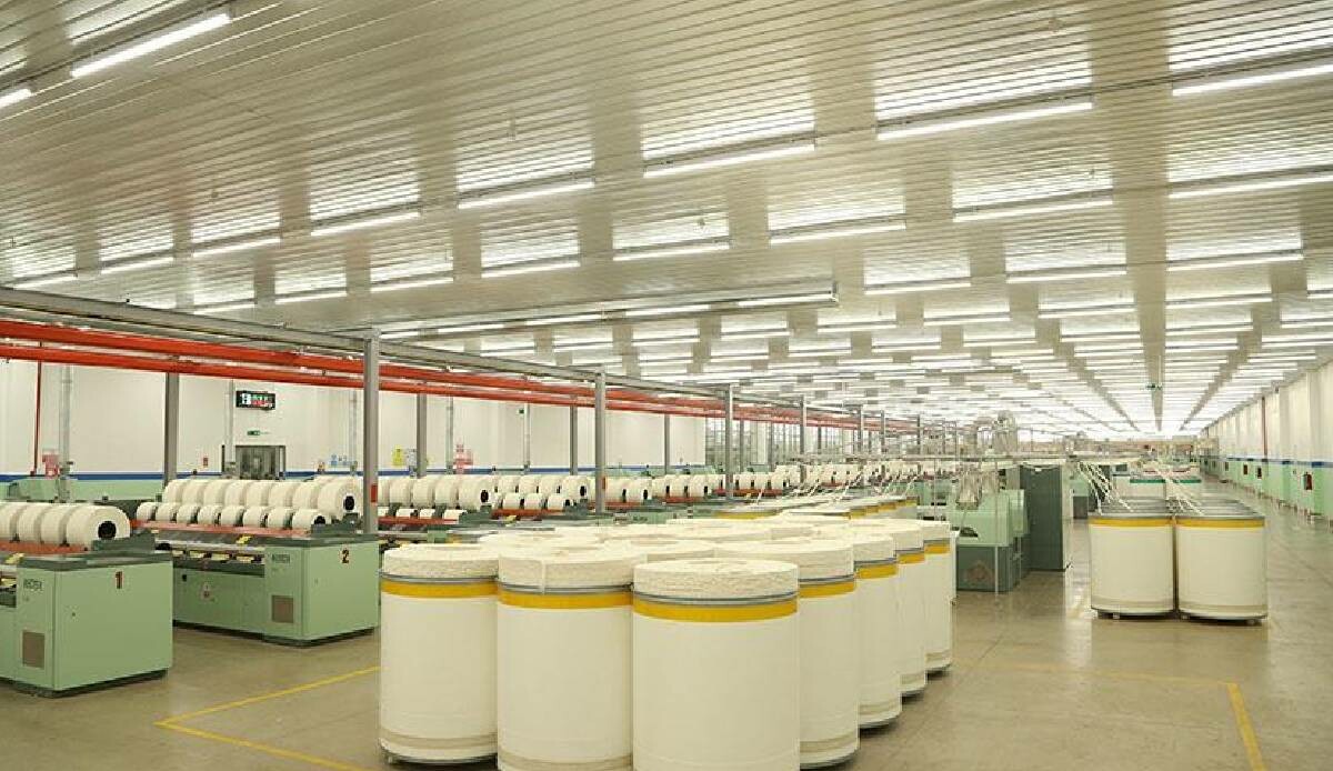 Depremzede tekstil fabrikaları ayağa kalmaya çalışıyor Depremzede tekstil fabrikaları ayağa kalmaya çalışıyor
