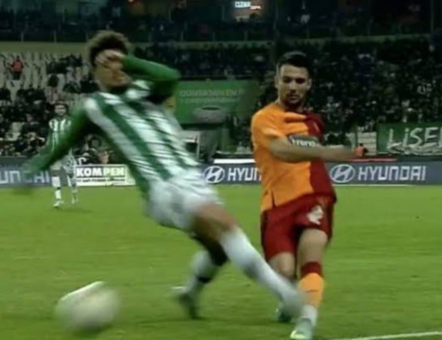 Ahmet Oğuz Türkiye'nin konuştuğu o pozisyonu ilk kez açıkladı: Özür diliyorum