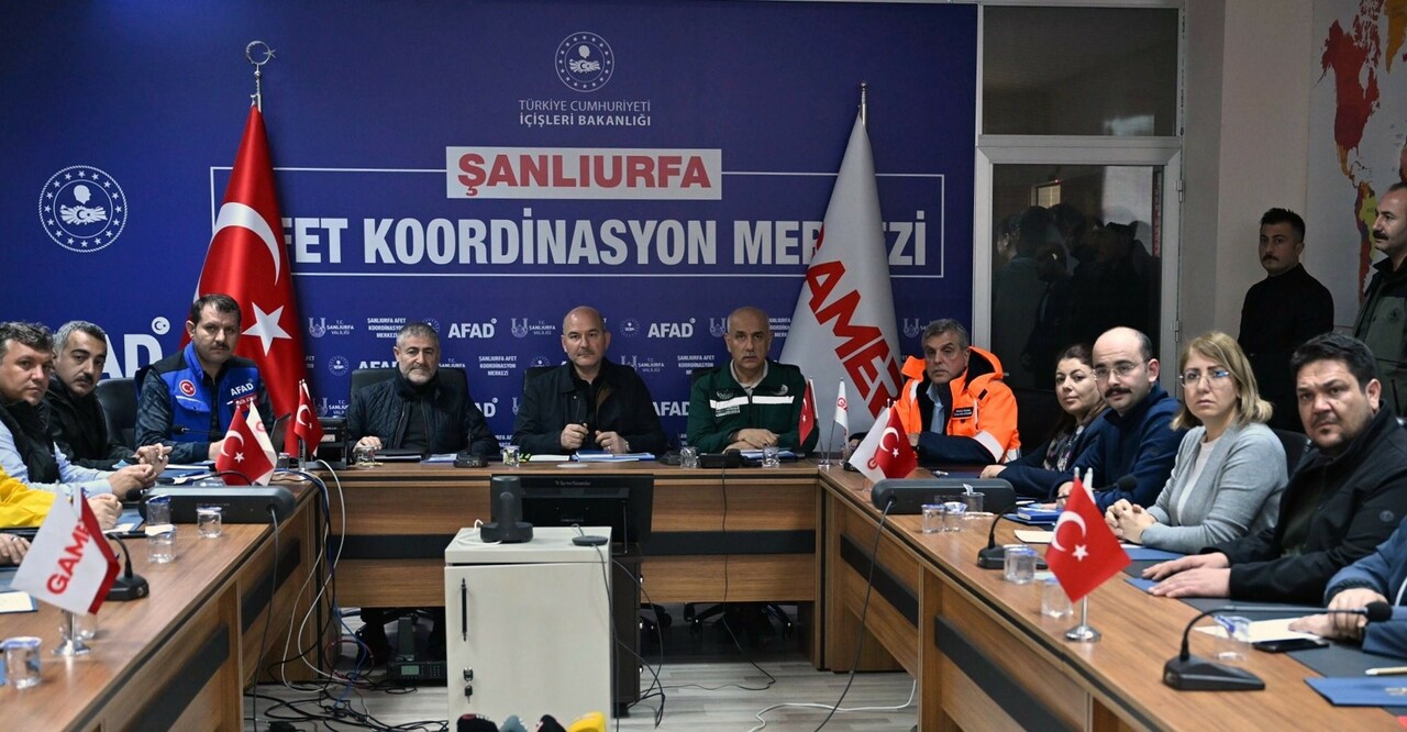 Bakanlar afet bölgesinde: Sel felaketinde can kaybı 20'ye yükseldi Bakanlar afet bölgesinde: Sel felaketinde can kaybı 20'ye yükseldi