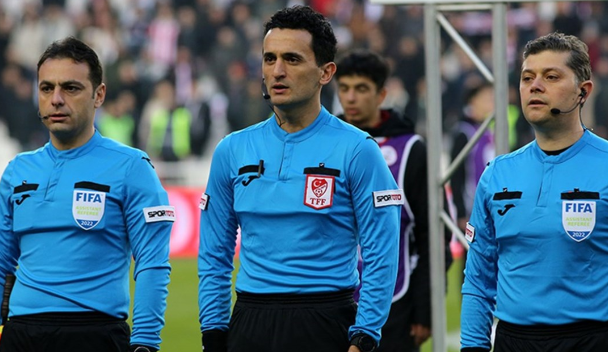 UEFA'dan Türk hakemlere görev! Avrupa Şampiyonası'nda düdük çalacaklar UEFA'dan Türk hakemlere görev! Avrupa Şampiyonası'nda düdük çalacaklar